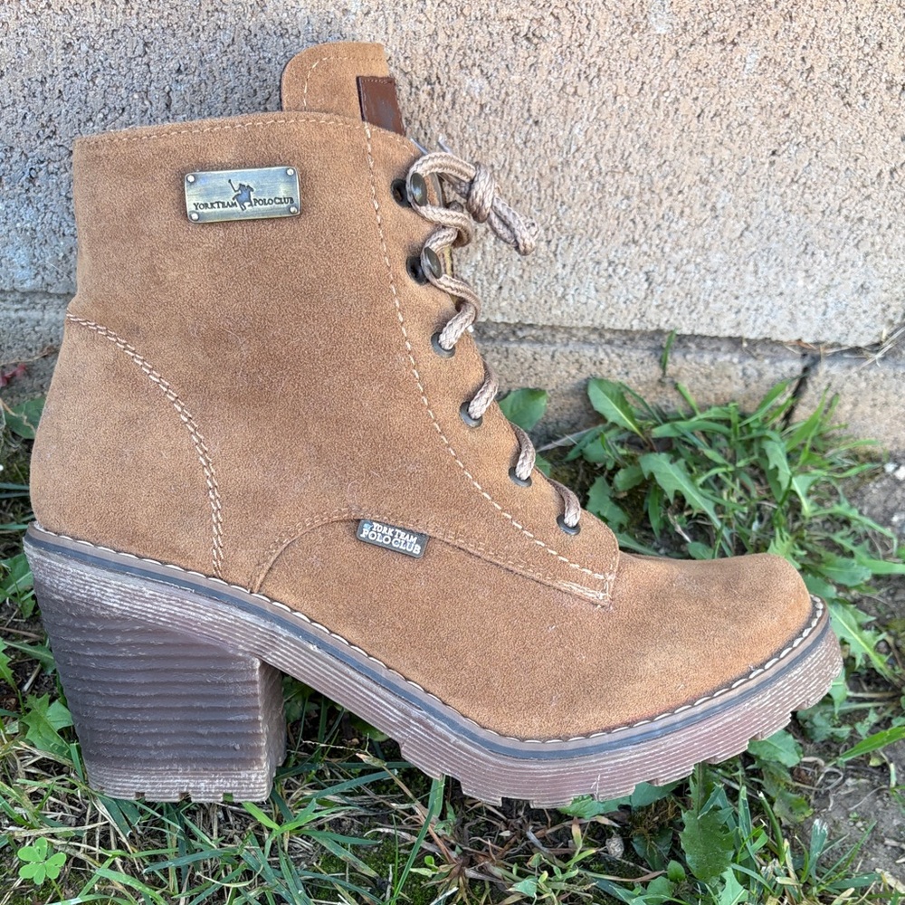Beverly Hills Polo Club Women's Tan Lace Up Boots